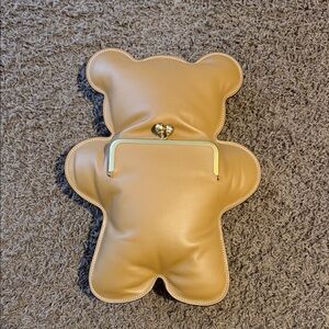 SUPER RARE!!! Coach Teddy Kisslock bag in honey brown!